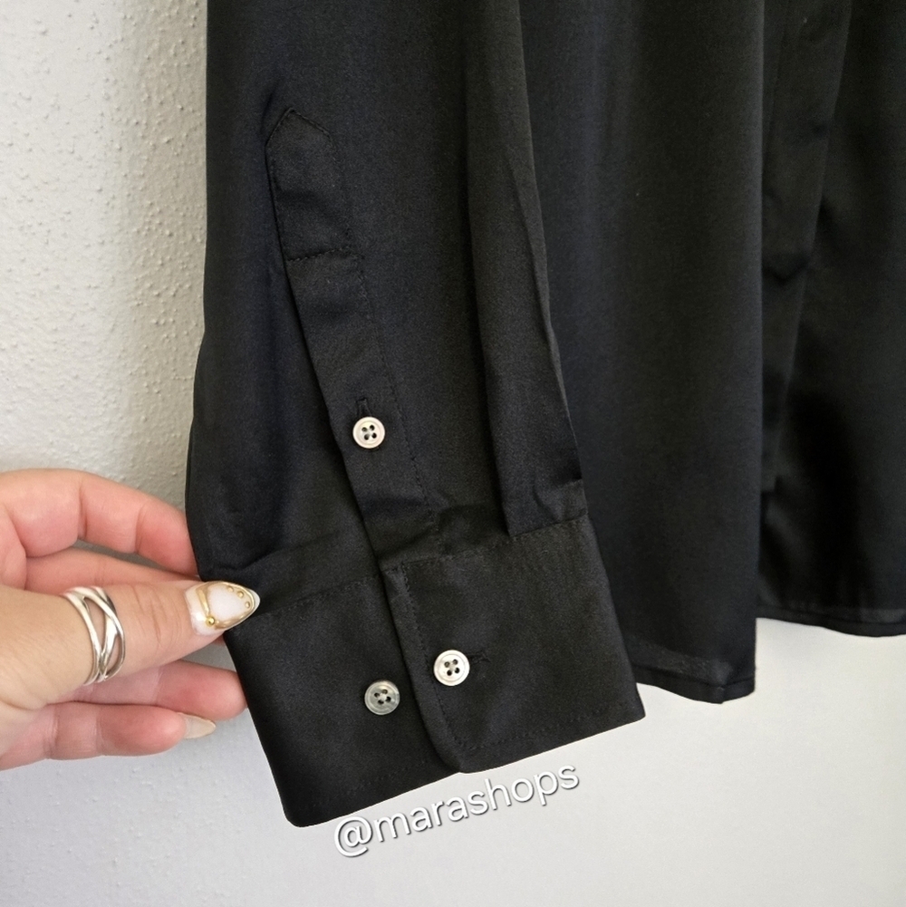 UNTUCKit Carlina Silk Button-Up Blouse Black - Picture 4 of 8